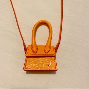 JACQUEMUS LE PETIT CHIQUITO BAG